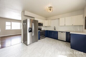 2311 Sonoma Dr in Colorado Springs, CO - Building Photo - Building Photo