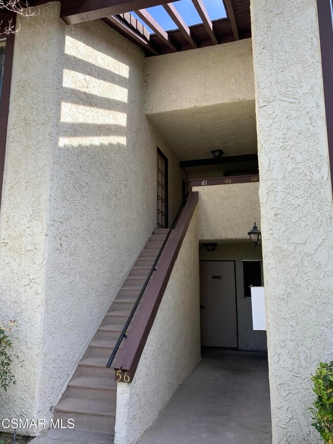 1348 E Hillcrest Dr in Thousand Oaks, CA - Building Photo - Building Photo