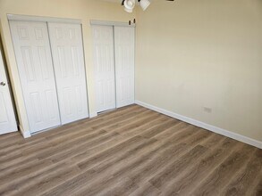 607 W Wrightwood Ave, Unit 614 in Chicago, IL - Building Photo - Building Photo