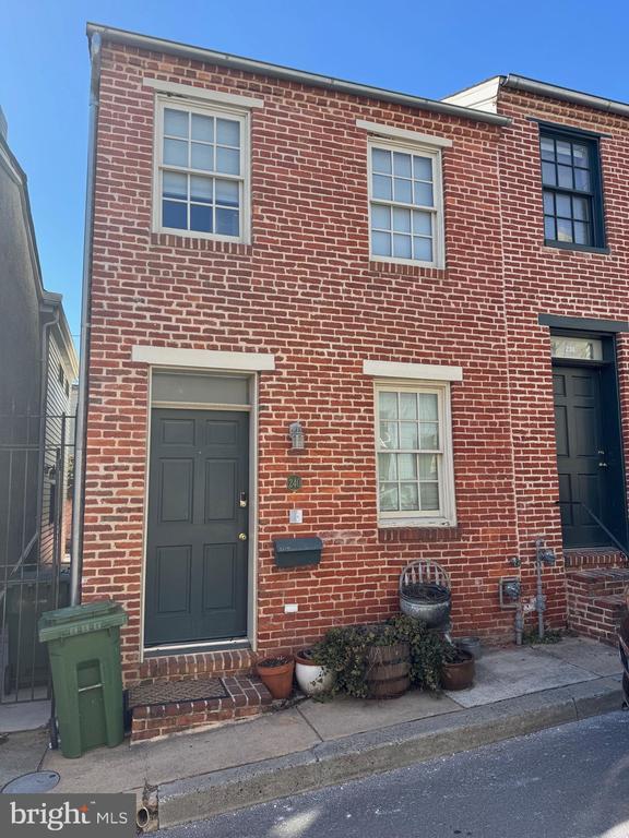 property at 240 S Chapel St