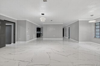 15775 N Miami Ave in Miami, FL - Building Photo - Building Photo