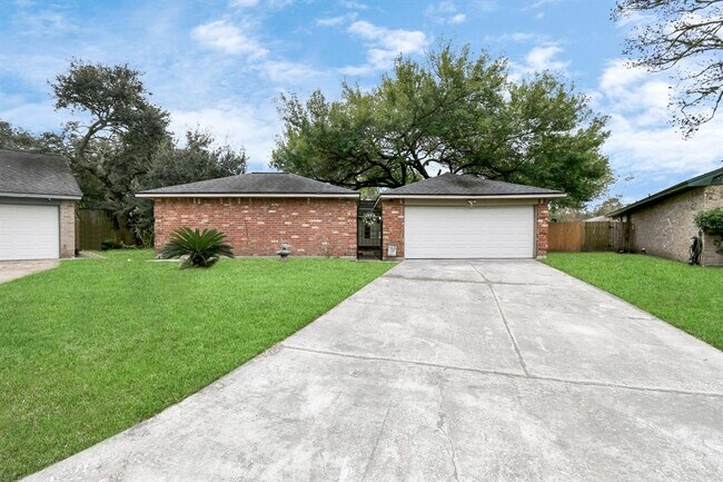 1207 Martingale Ct in Crosby, TX - Building Photo - Building Photo