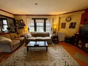 2518 N Lake Dr. in Milwaukee, WI - Foto de edificio - Interior Photo