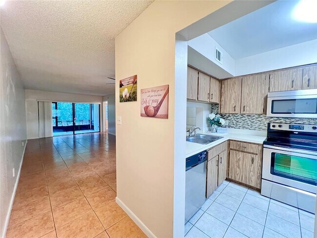 3283 Westridge Blvd, Unit 3283 in Orlando, FL - Building Photo - Building Photo