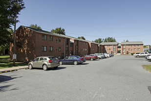 Cumberland Court Apartments