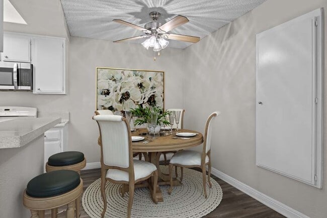 Brighton Park Apartments in Claremont, CA - Building Photo - Building Photo