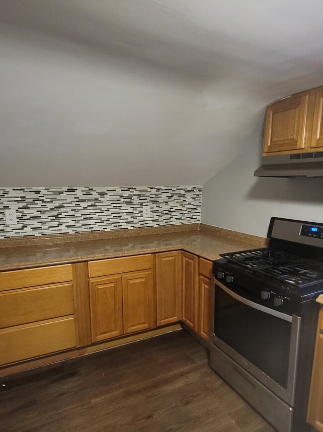 21 Nafus St, Unit 1
