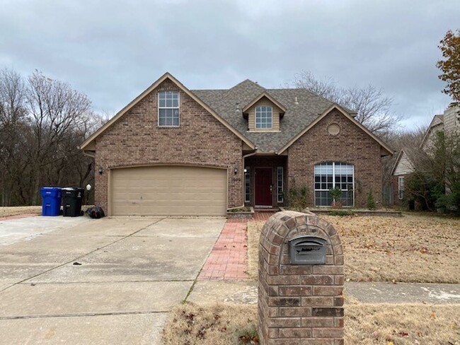 1009 N Willow Ave