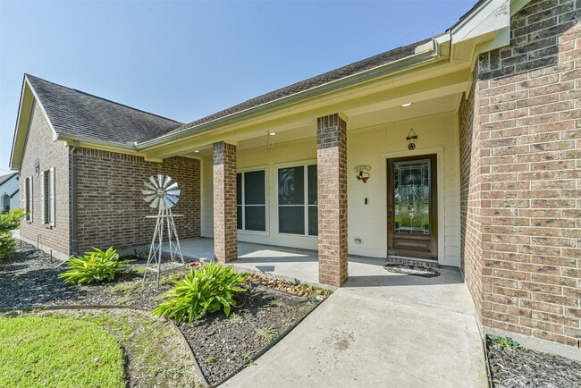 property at 3077 Dee's Cir