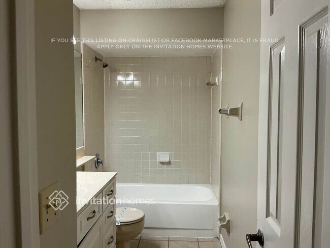 8104 Kilwinning Ln