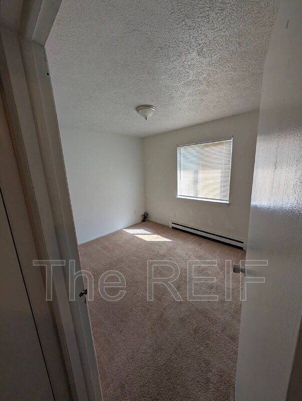 property at 719 Peachtree Pl