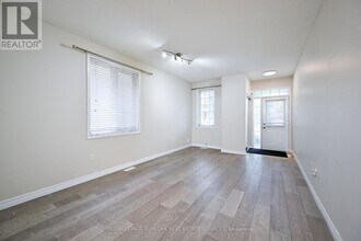26 Springstead Ave in Hamilton, ON - Building Photo - Building Photo