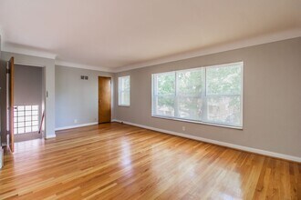 7212 Dartmouth Ave in University City, MO - Building Photo - Building Photo