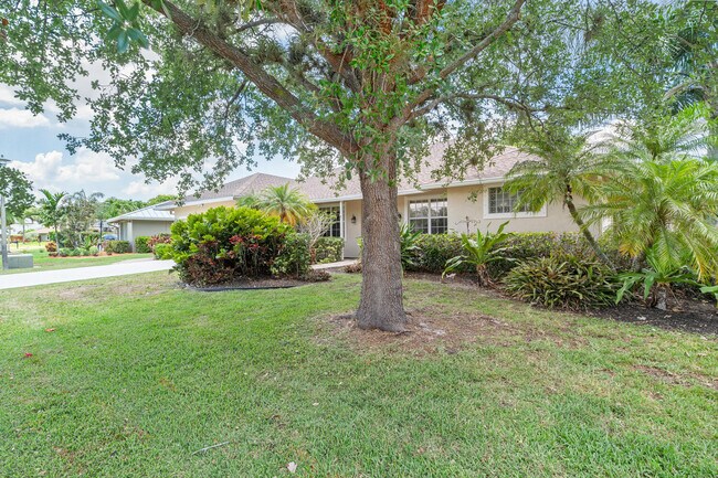 13853 Norwick St in Wellington, FL - Building Photo - Building Photo