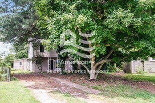 1810 College St SE in Decatur, AL - Building Photo