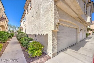 1634 Clint Canyon Dr in Henderson, NV - Building Photo - Building Photo