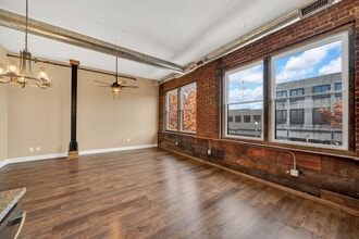 Bridwell on Broad in Kingsport, TN - Foto de edificio - Building Photo