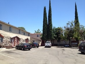 1680 S Union St in Stockton, CA - Building Photo - Building Photo