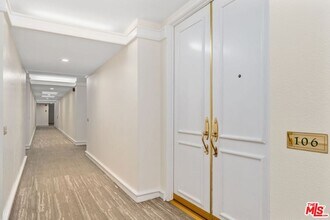 1131 Alta Loma Rd in West Hollywood, CA - Building Photo - Building Photo