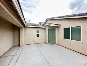 7986 Whitlocks Mill Ave in Las Vegas, NV - Building Photo - Building Photo