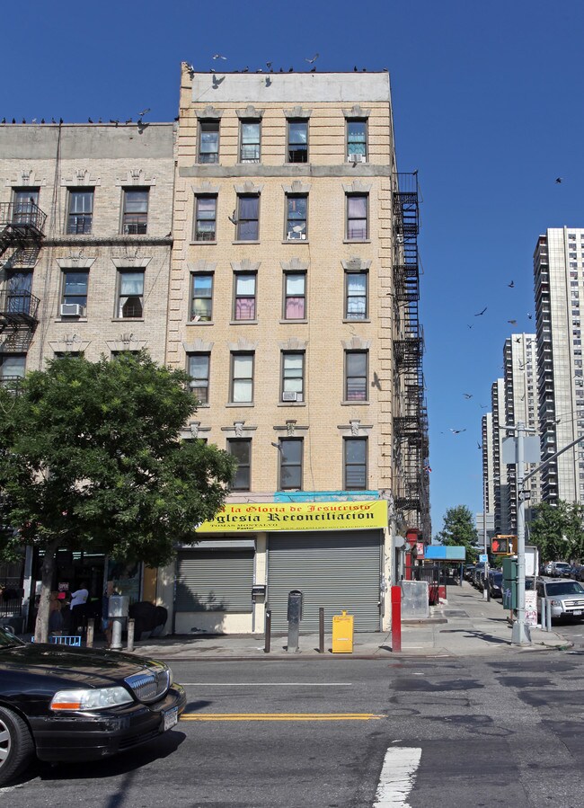 2376 Amsterdam Ave in New York, NY - Building Photo - Building Photo