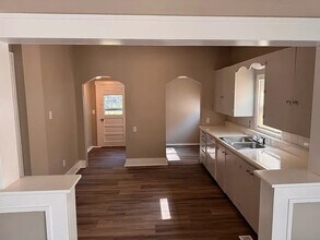 242 Millwood N in Wichita, KS - Building Photo - Building Photo