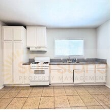 852-852 E Mission Blvd in Pomona, CA - Building Photo - Building Photo