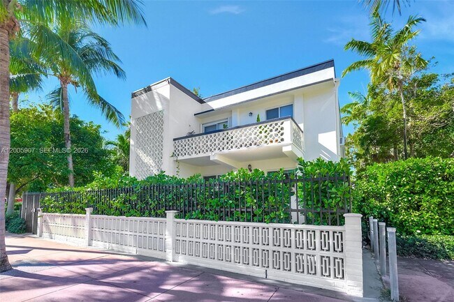 428 Collins Ave in Miami Beach, FL - Foto de edificio - Building Photo