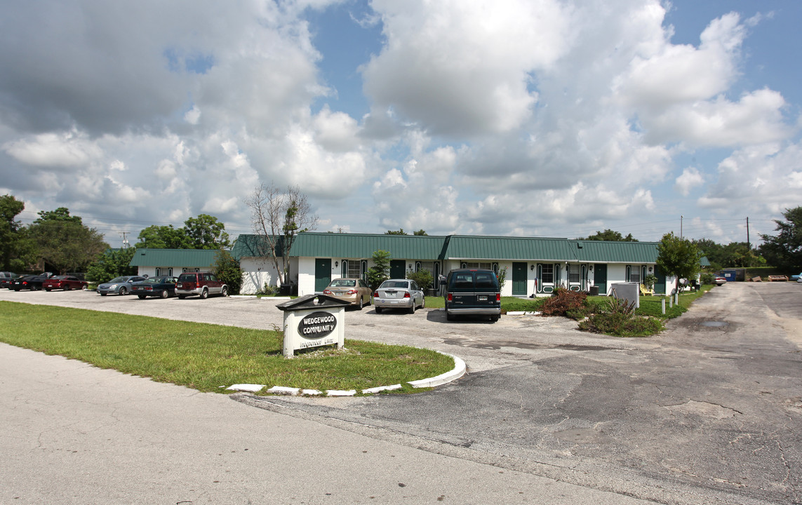 401 Domaris Ave in Lake Wales, FL - Building Photo