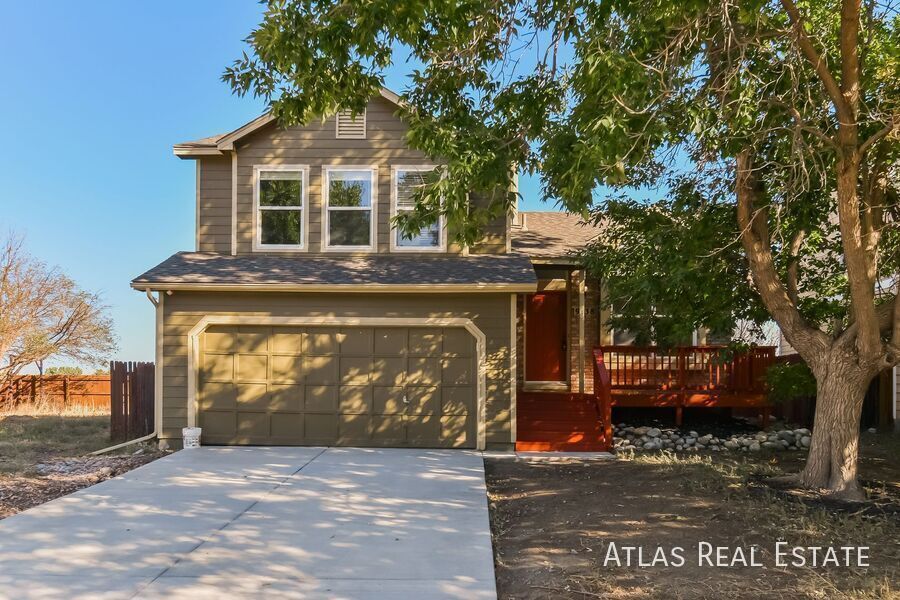 9138 Chieftan Dr in Colorado Springs, CO - Foto de edificio