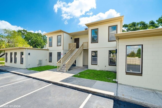 property at 401 W Florida Ave