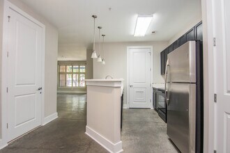 1101 W 1st St, Unit 101 in Charlotte, NC - Building Photo - Building Photo