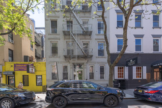 354 E 87th St in New York, NY - Building Photo - Building Photo