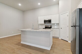 228 Nespral Dr in San Antonio, TX - Building Photo - Building Photo