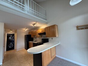 2730 Hollywood Terrace in Louisville, KY - Building Photo - Building Photo