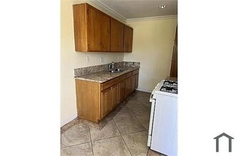 1256 N Placentia Ave in Anaheim, CA - Building Photo - Building Photo