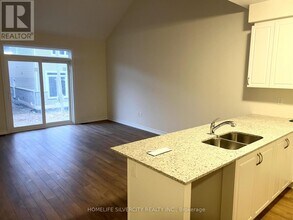 131 Sanders Rd in Erin, ON - Building Photo - Building Photo