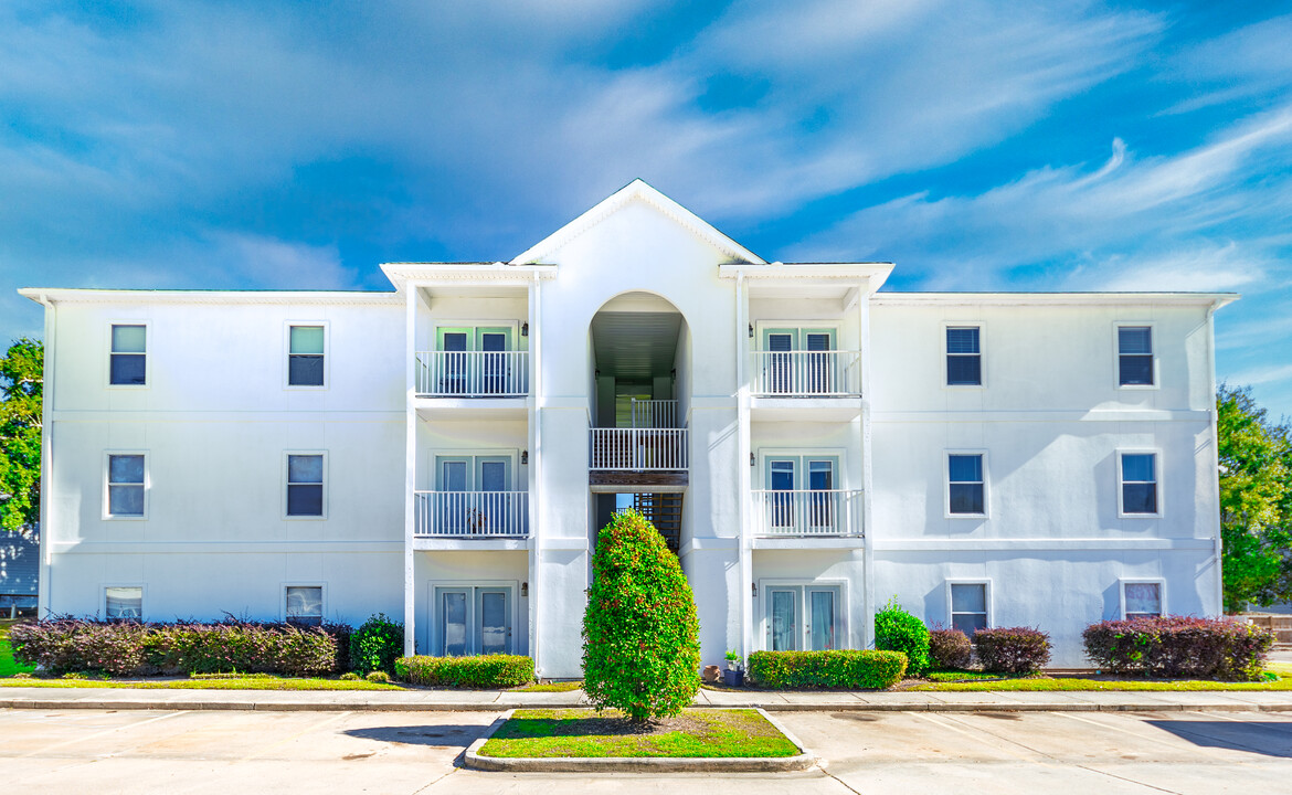 Legacy at Beach Club in Long Beach, MS - Building Photo