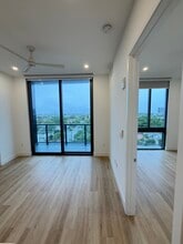 136 NE 43rd St, Unit A34 in Miami, FL - Building Photo - Building Photo
