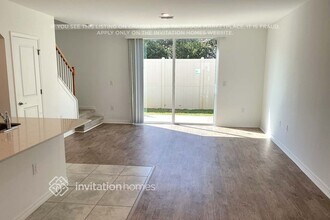 10349 Bradmore Rd in Ft. Myers, FL - Foto de edificio - Building Photo