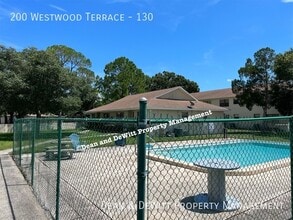 200 Westwood Terrace N in St. Petersburg, FL - Building Photo - Building Photo