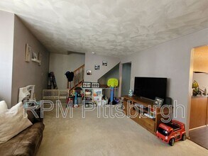 408 Timber Dr in Trafford, PA - Building Photo - Building Photo