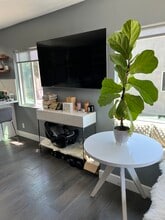 1510 Hauser Blvd, Unit 1510 Hauser Blvd. in Los Angeles, CA - Foto de edificio - Building Photo