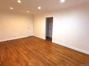 67-51 223rd Pl in Queens, NY - Building Photo - Building Photo