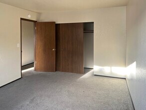 2368 Blue Jay Ct in Eureka, CA - Building Photo - Building Photo