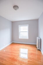 6950 N Ashland Blvd, Unit #403 in Chicago, IL - Building Photo - Building Photo