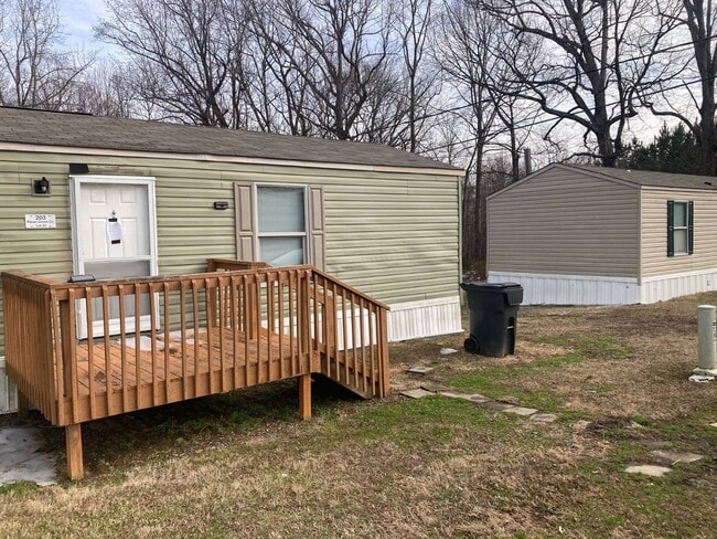 203 Pecan Grove Cir in Gastonia, NC - Building Photo - Building Photo