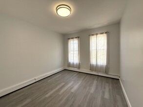 222 AVENUE B Ave in Bayonne, NJ - Building Photo - Building Photo