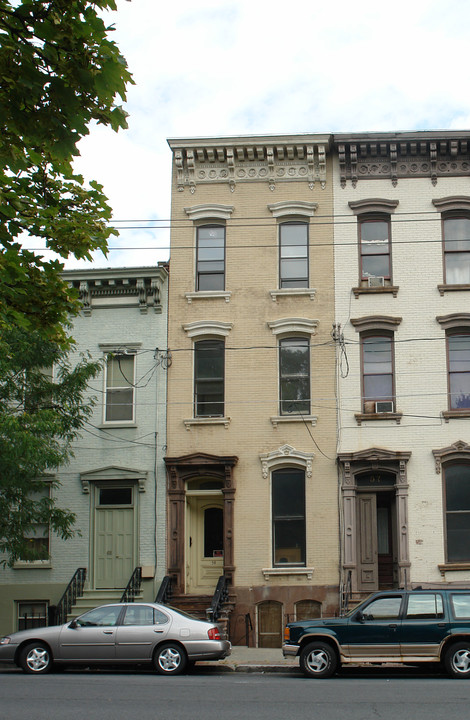 59 Ten Broeck St in Albany, NY - Building Photo