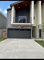 8119 Venus St in Houston, TX - Building Photo